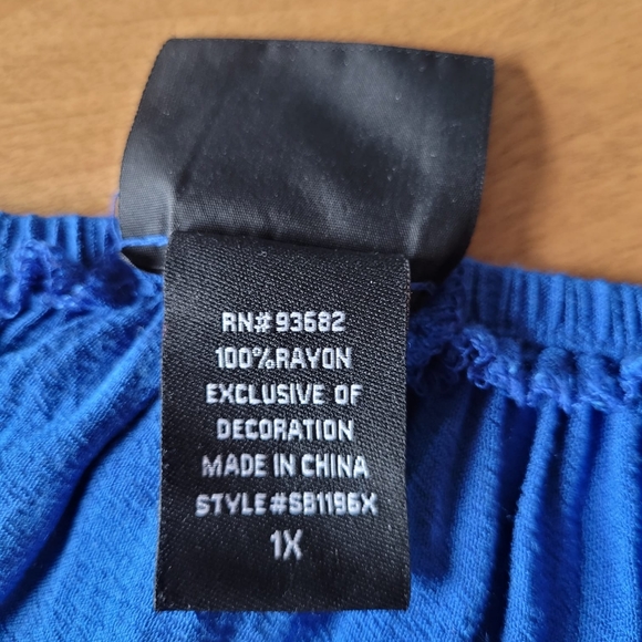 Blue top - Picture 3 of 5